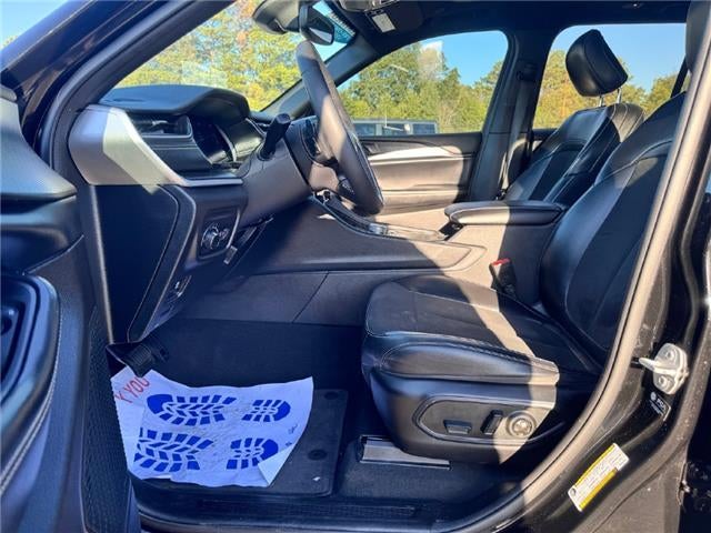 2023 Jeep Grand Cherokee Laredo 4x4