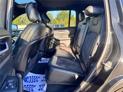 2023 Jeep Grand Cherokee Laredo 4x4