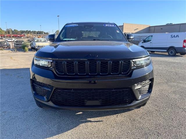 2023 Jeep Grand Cherokee Laredo 4x4