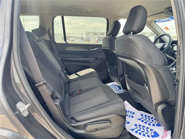 2023 Jeep Grand Cherokee L Laredo 4x4