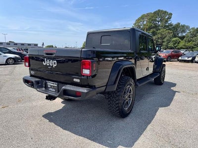 2022 Jeep Gladiator Overland 4x4 Crew Cab 5 ft. box