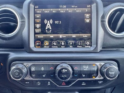 2022 Jeep Gladiator Overland 4x4 Crew Cab 5 ft. box