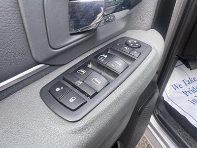 2019 RAM 1500 Classic SLT 4x4 Crew Cab 5.6 ft. box 140 in. WB