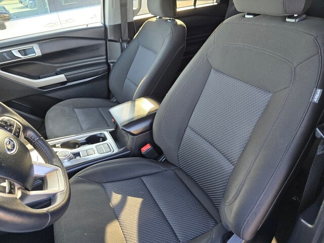 2024 Ford Explorer XLT 4x2