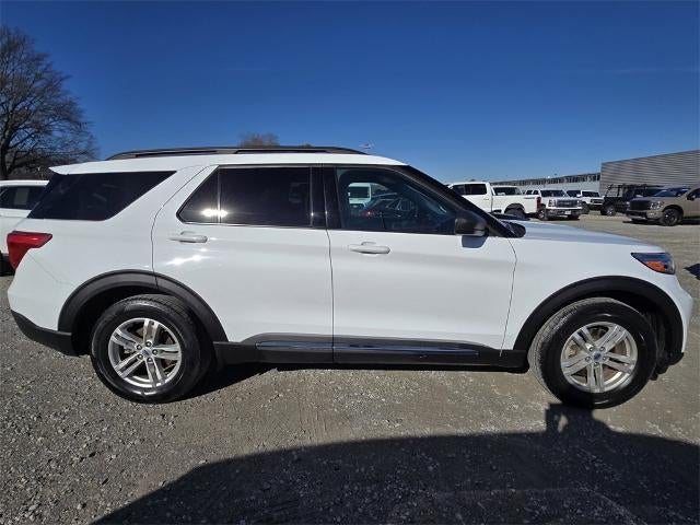 2024 Ford Explorer XLT 4x2