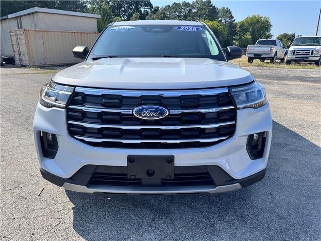 2025 Ford Explorer Active 4x2