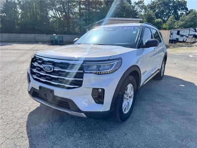 2025 Ford Explorer Active 4x2
