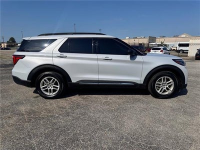 2025 Ford Explorer Active 4x2