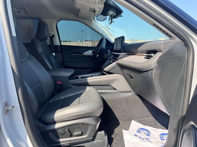 2025 Ford Explorer Active 4x2