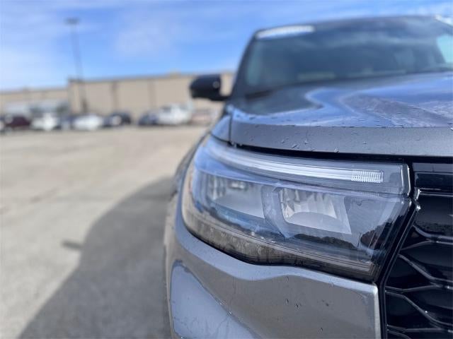 2025 Ford Explorer ST-Line 4x4