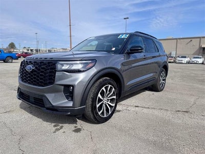 2025 Ford Explorer ST-Line 4x4