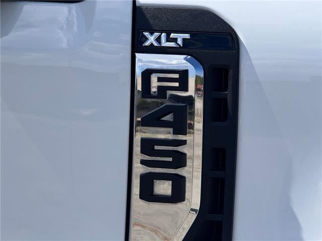 2025 Ford F-450 XLT 4x4 SD Crew Cab 8 ft. box 176 in. WB DRW