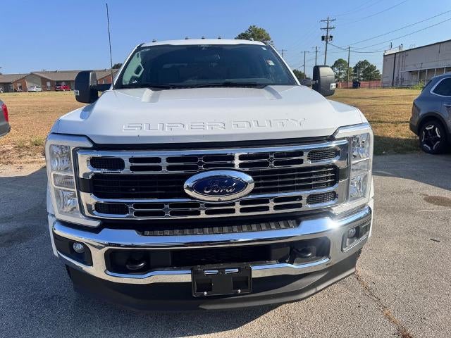2025 Ford F-450 XLT 4x4 SD Crew Cab 8 ft. box 176 in. WB DRW