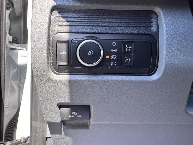 2025 Ford F-450 XLT 4x4 SD Crew Cab 8 ft. box 176 in. WB DRW