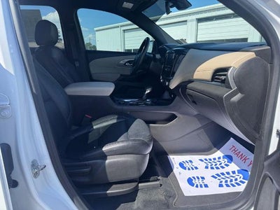 2022 Chevrolet Traverse LS w/1LS Front-Wheel Drive
