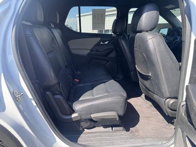 2022 Chevrolet Traverse LS w/1LS Front-Wheel Drive