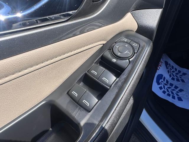2022 Chevrolet Traverse LS w/1LS Front-Wheel Drive