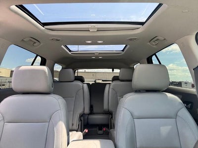2021 Chevrolet Traverse LT Leather Front-wheel Drive