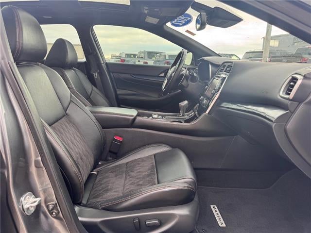 2022 Nissan Maxima SR