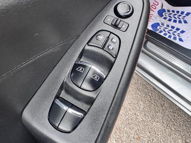 2022 Nissan Maxima SR