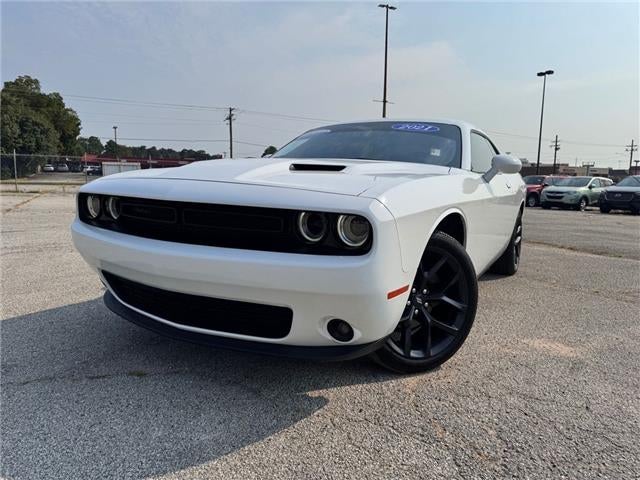 2021 Dodge Challenger SXT Rear-wheel Drive Coupe
