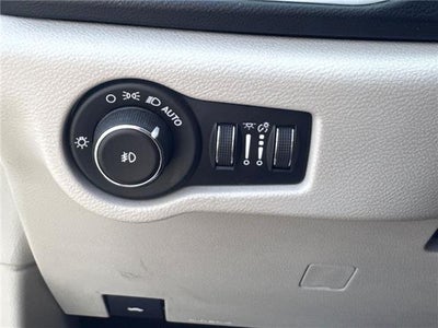 2020 Chrysler Pacifica Touring L Front-wheel Drive Passenger Van