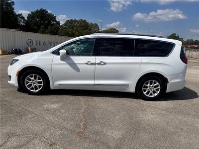 2020 Chrysler Pacifica Touring L Front-wheel Drive Passenger Van