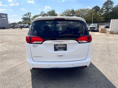 2020 Chrysler Pacifica Touring L Front-wheel Drive Passenger Van