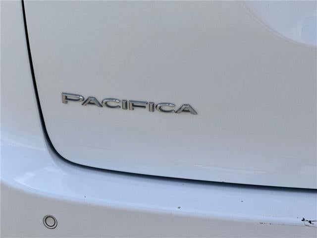 2020 Chrysler Pacifica Touring L Front-wheel Drive Passenger Van