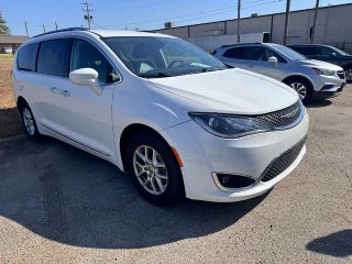 2020 Chrysler Pacifica Touring L Front-wheel Drive Passenger Van