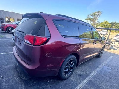 2019 Chrysler Pacifica Touring L Plus Front-wheel Drive Passenger Van
