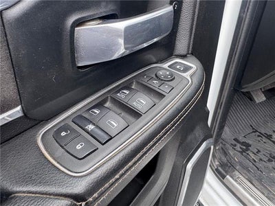 2022 RAM 3500 Laramie 4x4 Crew Cab 8 ft. box 169.5 in. WB