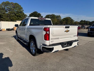 2024 Chevrolet Silverado 1500 High Country 4x4 Crew Cab 5.75 ft. box 147.4 in. WB