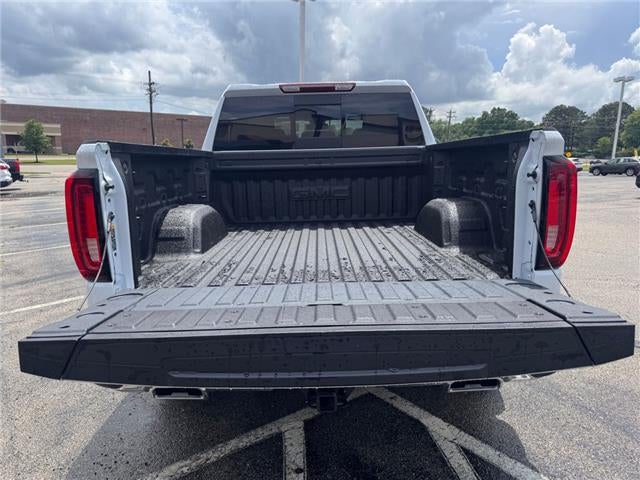 2026 GMC Sierra 1500 SLT 4x4 Crew Cab 5.75 ft. box 147.4 in. WB