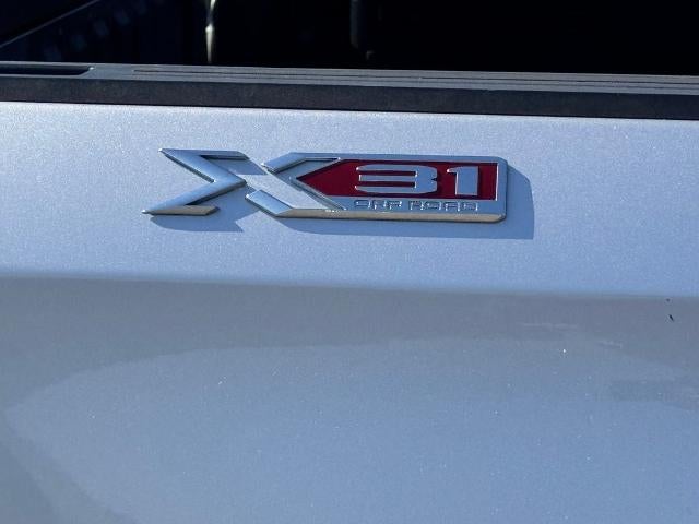 2022 GMC Sierra 1500 SLT 4x4 Crew Cab 5.75 ft. box 147.4 in. WB