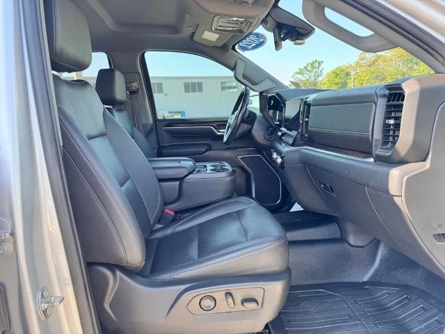 2022 GMC Sierra 1500 SLT 4x4 Crew Cab 5.75 ft. box 147.4 in. WB