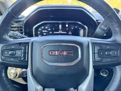 2022 GMC Sierra 1500 SLT 4x4 Crew Cab 5.75 ft. box 147.4 in. WB