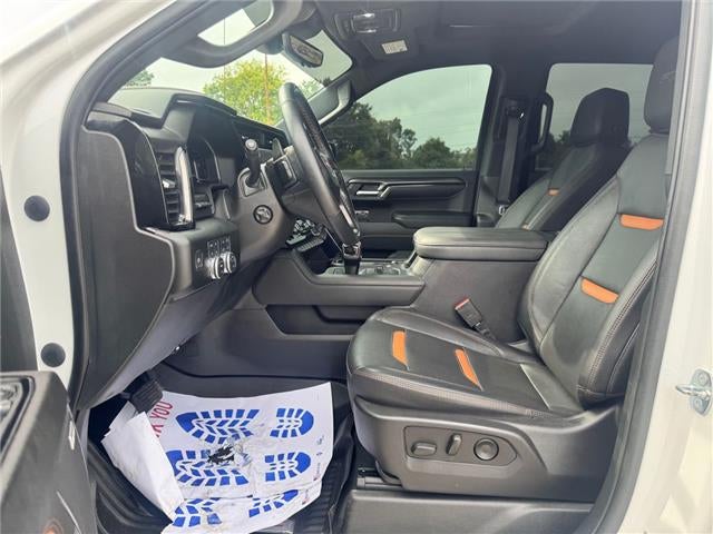 2023 GMC Sierra 1500 AT4 4x4 Crew Cab 5.75 ft. box 147.4 in. WB
