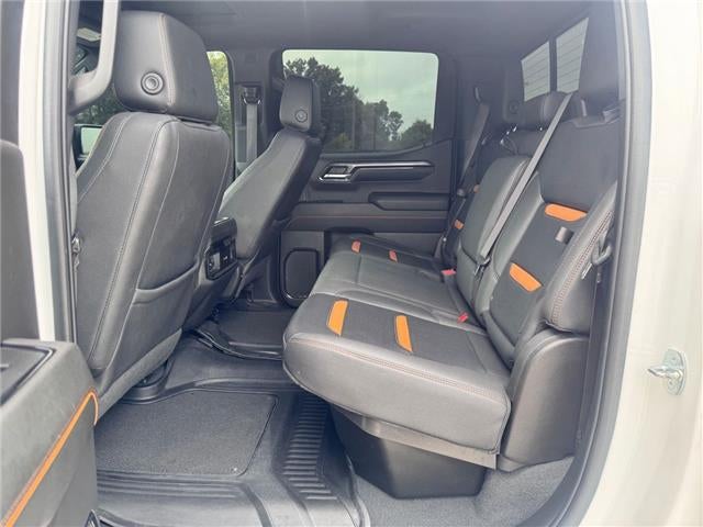 2023 GMC Sierra 1500 AT4 4x4 Crew Cab 5.75 ft. box 147.4 in. WB