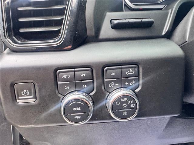 2023 GMC Sierra 1500 AT4 4x4 Crew Cab 5.75 ft. box 147.4 in. WB
