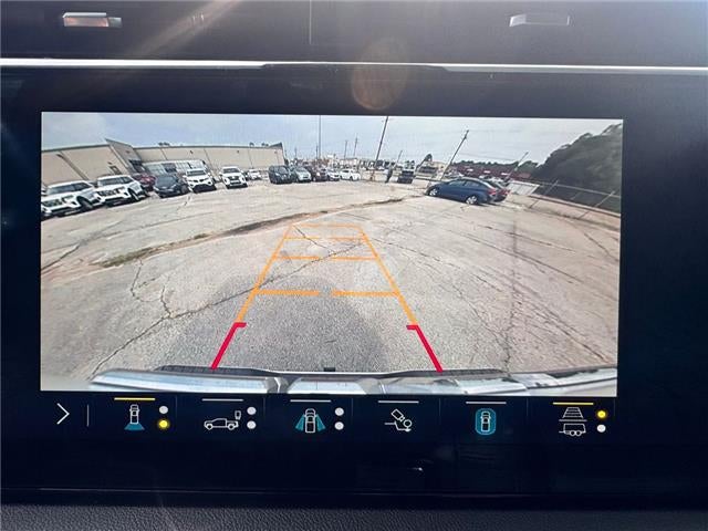 2023 GMC Sierra 1500 AT4 4x4 Crew Cab 5.75 ft. box 147.4 in. WB