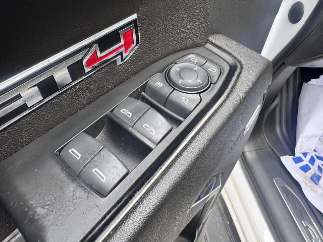 2023 GMC Sierra 1500 AT4 4x4 Crew Cab 5.75 ft. box 147.4 in. WB