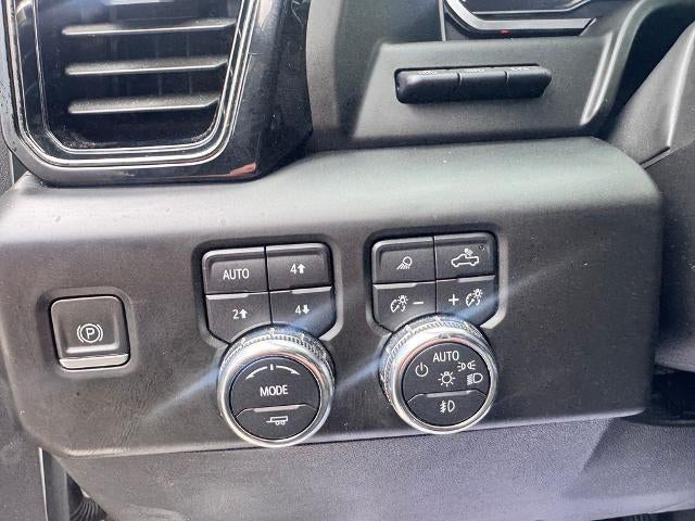 2023 GMC Sierra 1500 AT4 4x4 Crew Cab 5.75 ft. box 147.4 in. WB