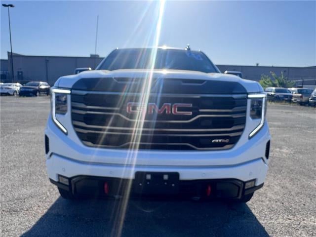 2025 GMC Sierra 1500 AT4 4x4 Crew Cab 5.75 ft. box 147.4 in. WB