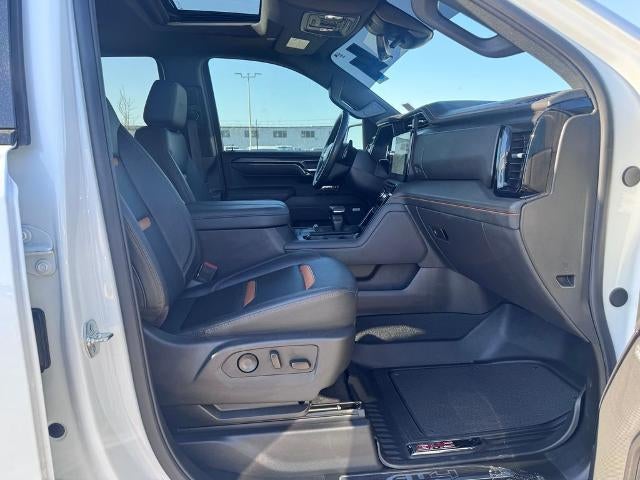 2025 GMC Sierra 1500 AT4 4x4 Crew Cab 5.75 ft. box 147.4 in. WB