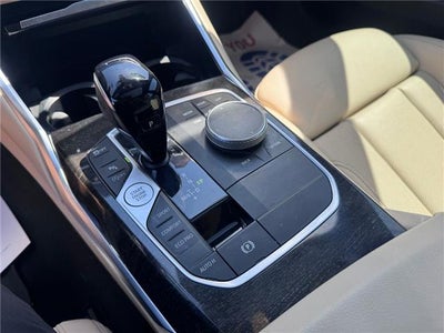 2022 BMW 330 i xDrive (NA) All-Wheel Drive Sedan