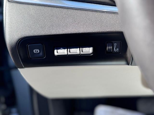 2023 Buick Enclave Avenir Front-Wheel Drive