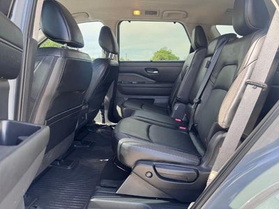 2023 Nissan Pathfinder SL (A9) 4x4