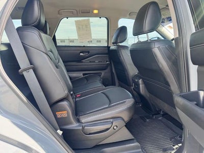 2023 Nissan Pathfinder SL (A9) 4x4