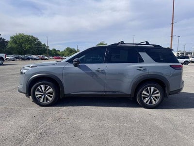 2023 Nissan Pathfinder SL (A9) 4x4